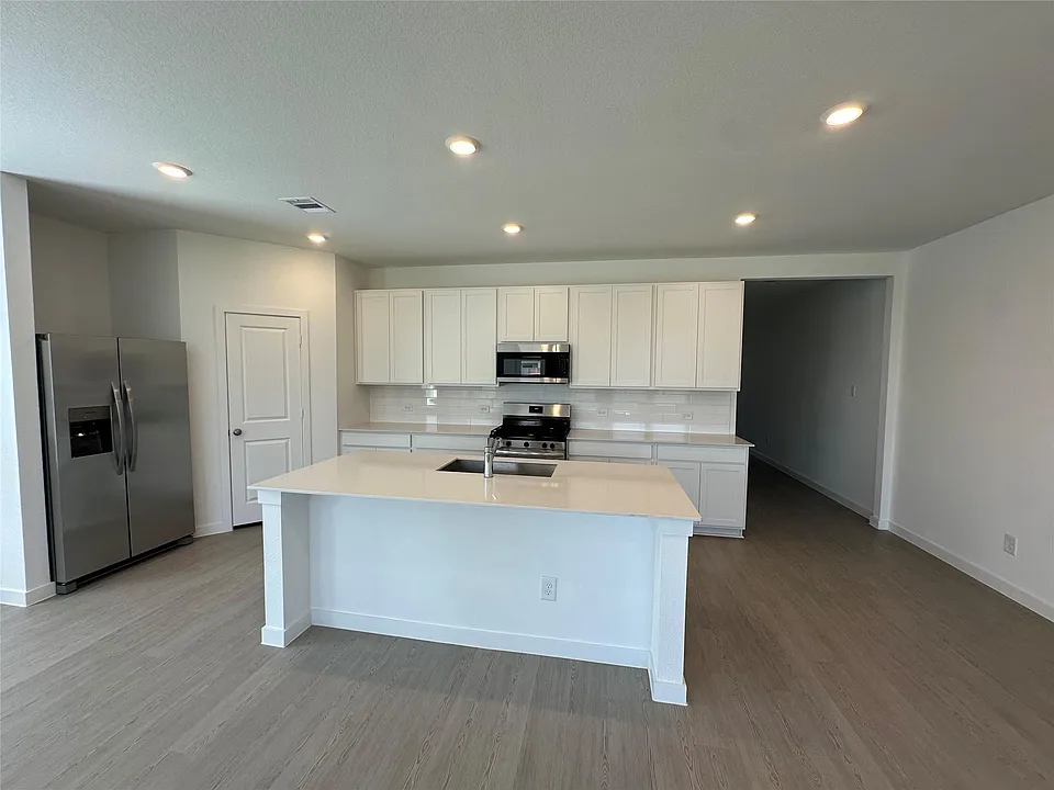 5414 Peacock Bass Dr