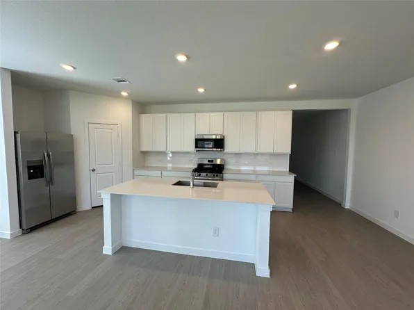 5414 Peacock Bass Dr, Baytown, TX 77521