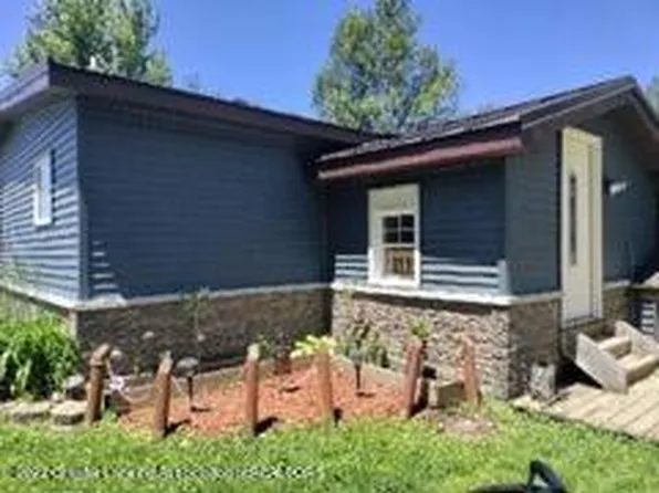 2532 Kleinfelt Dr, Bellevue, MI 49021