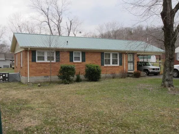 107 Dupont Ave, Waverly, TN 37185