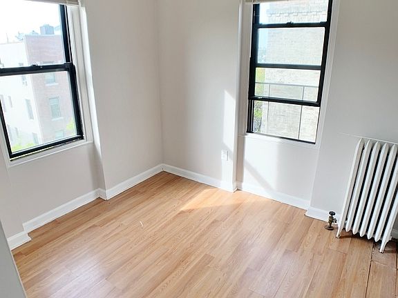 4th image of 21-37 33rd St #4DD