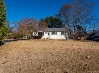 18 Virginia Rd, Oakdale, CT 06370