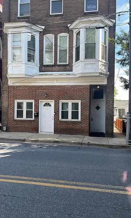 126 W Potomac St #5
