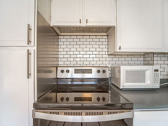 5th image of 1111 Ash St APT 610