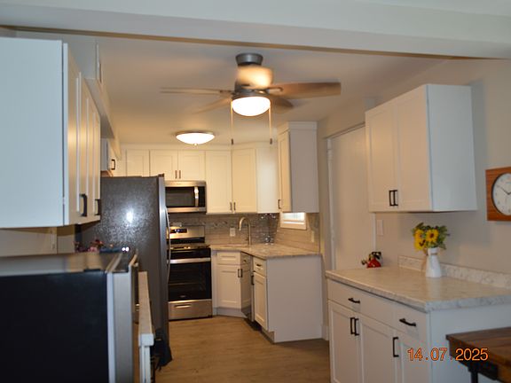 4th image of 14 Homestead Ln #14