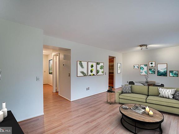 Large open living/ dining area.