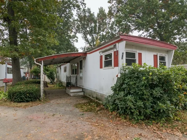 41 Oriole Dr, Chicopee, MA 01020