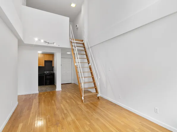 90 Clinton Street image 4 of 13