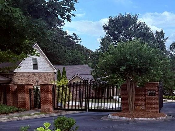 2nd image of 3951 Sovereign Dr