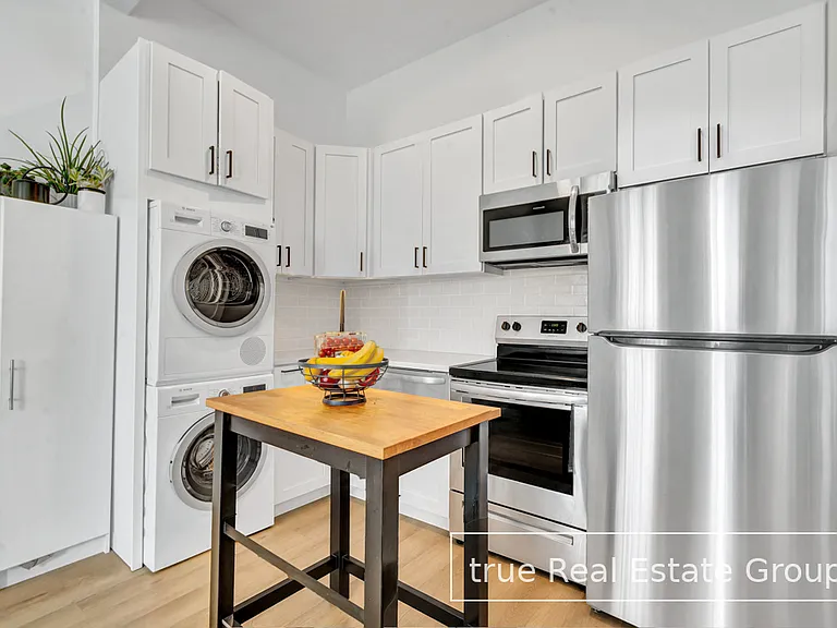 135 S 1st St #3 — Photo 4