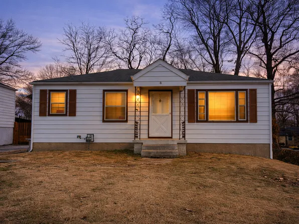 10128 Cloverdale Dr, Saint Louis, MO 63136