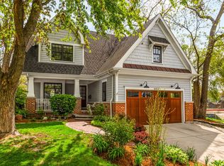 4617 Linscott Ave, Downers Grove, IL 60515