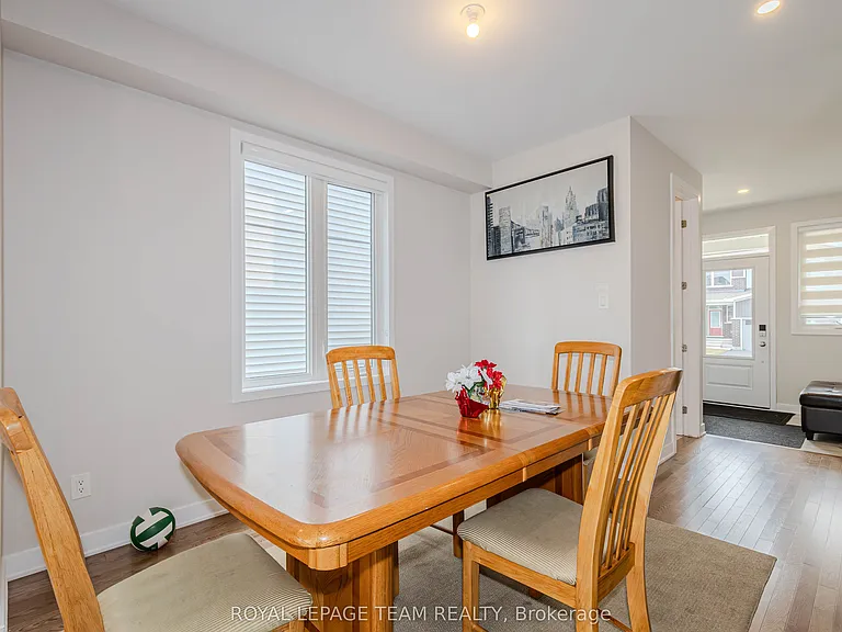 97 Mudminnow Cres — Photo 8