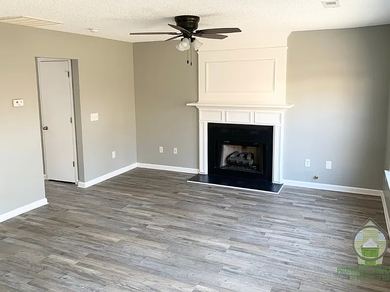 516 Glenlea Ln — Photo 2