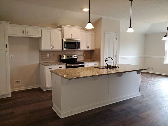 5th image of 4888 Fairmont Dr