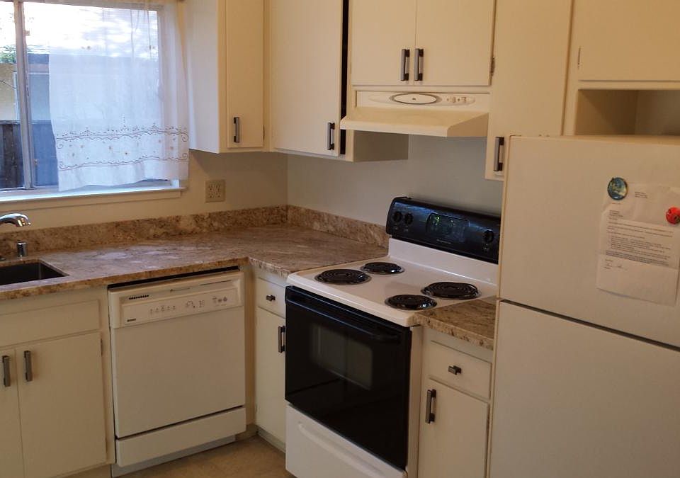 2nd image of 962 Almanor Ct