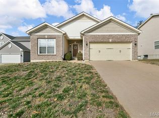 5406 Misty Crossing Ct, Florissant, MO 63034