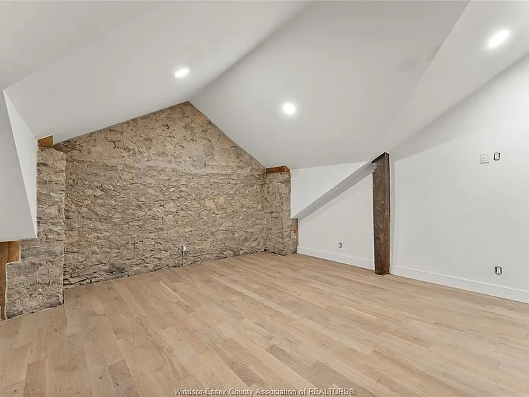 247 Brock St #401 — Photo 25