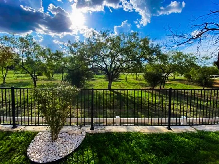 108 Tuscan Dr — Photo 14