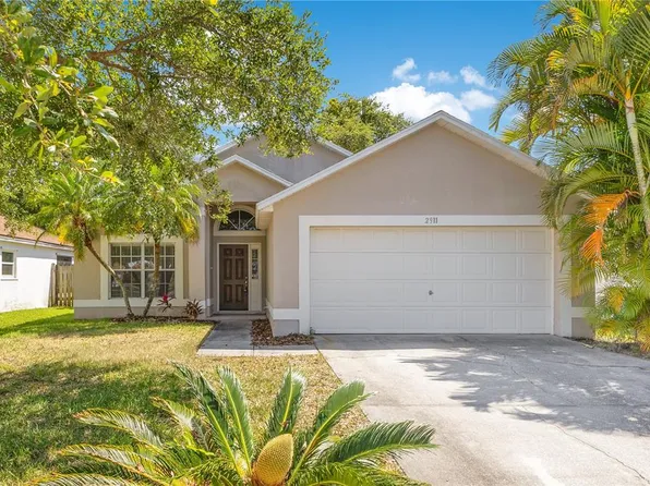 2911 Saint James Ln, Melbourne, FL 32935