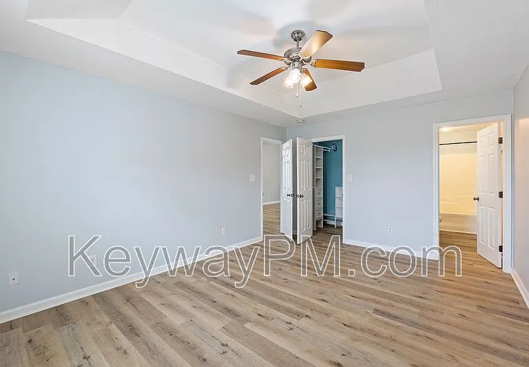 1512 Abby Way — Photo 10