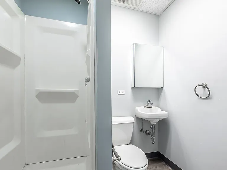 5401 Cornell by 3L Living — Photo 32