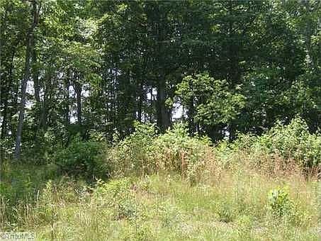 1st image of 176 Columbus Ln