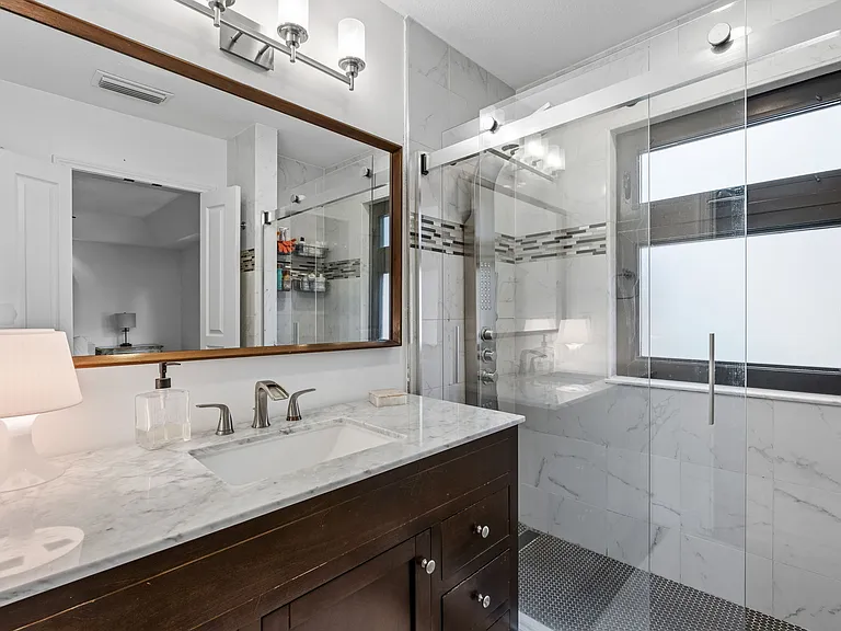 6124 Summer Creek Cir — Photo 23