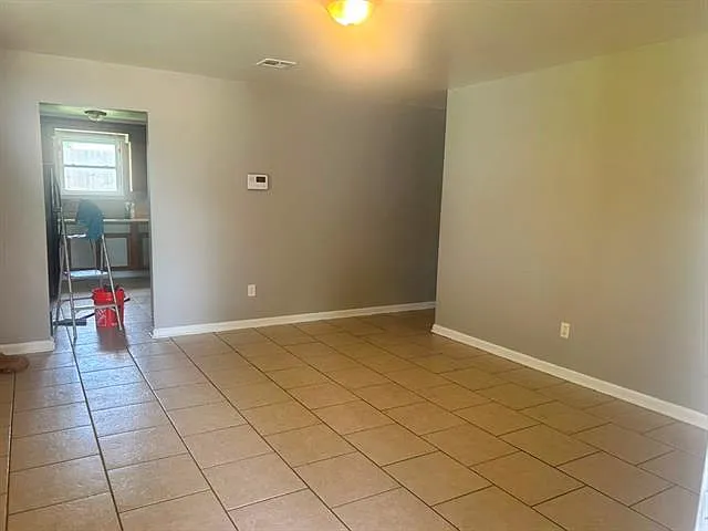 3 bed, 2.0 bath, 1100 sqft, $1,750 — Photo 4