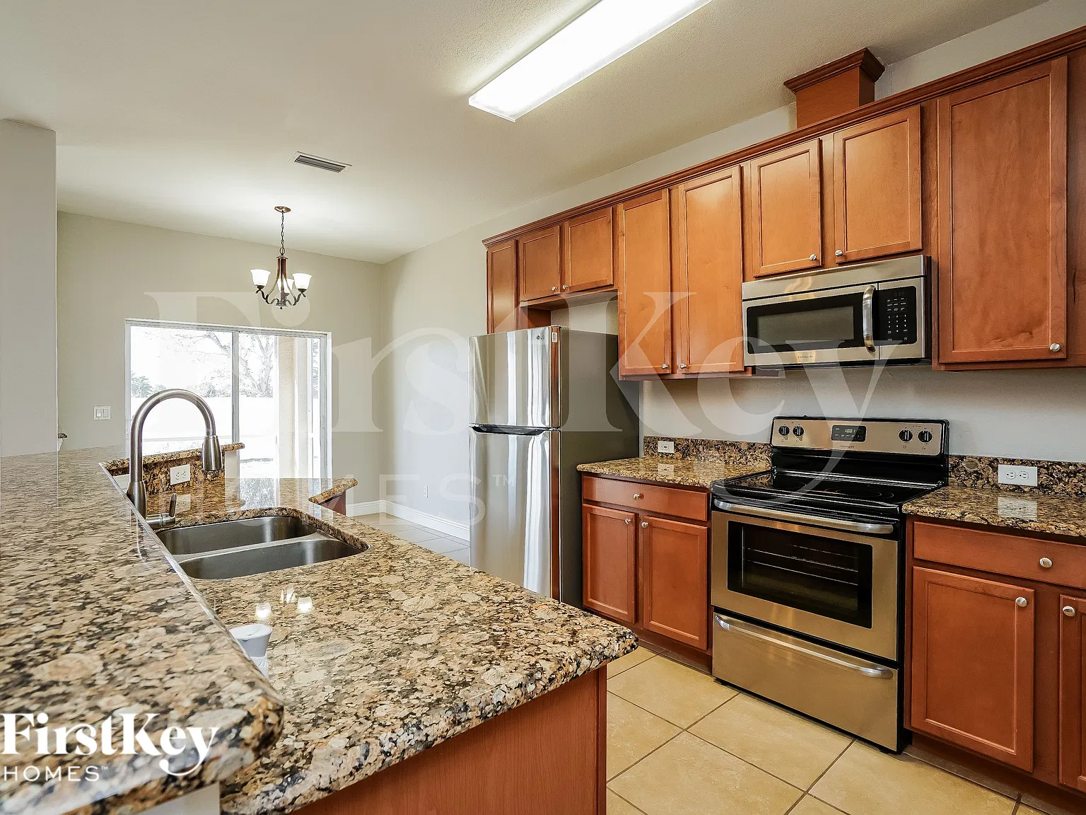 3 bed, 2.0 bath, 2185 sqft, $1,630 — Photo 4