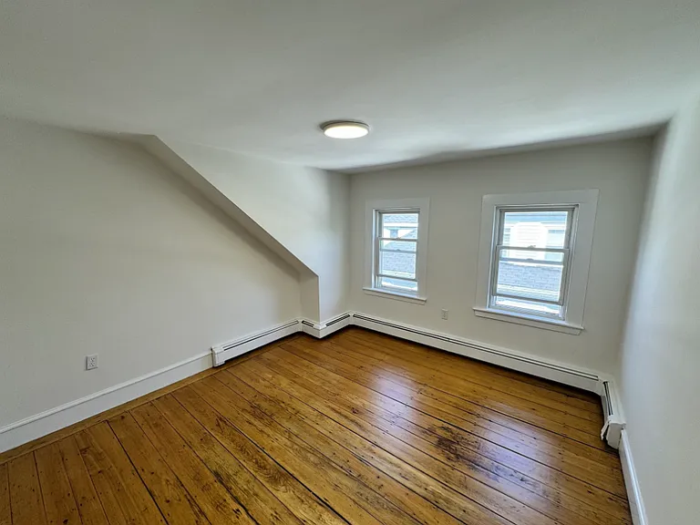 13 Irving St #2 — Photo 10