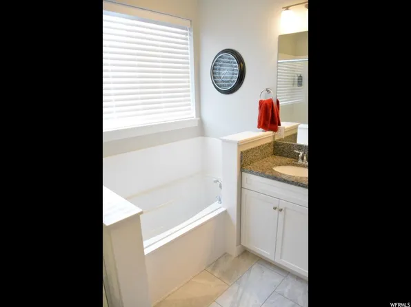 305 S 1600 E, Layton, UT 84040