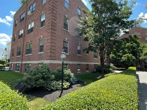 56 Elm St APT 5, Worcester, MA 01609