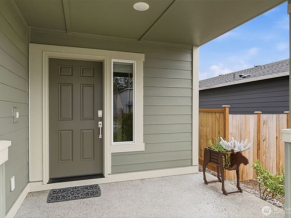 3rd image of 430 NE Ridge Point Boulevard