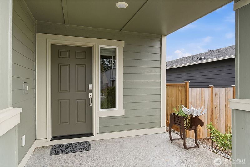 3rd image of 430 NE Ridge Point Boulevard