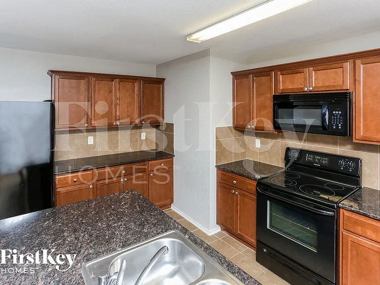1221 Koto Wood Dr — Photo 5