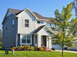 4620 Trotters Pointe Cir, Midland, MI 48642