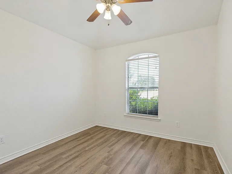 900 San Felipe Trl — Photo 9