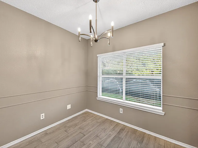 1523A Collin Dr — Photo 5