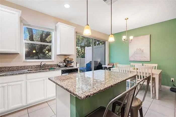 4764 Cliveden Loop — Photo 7