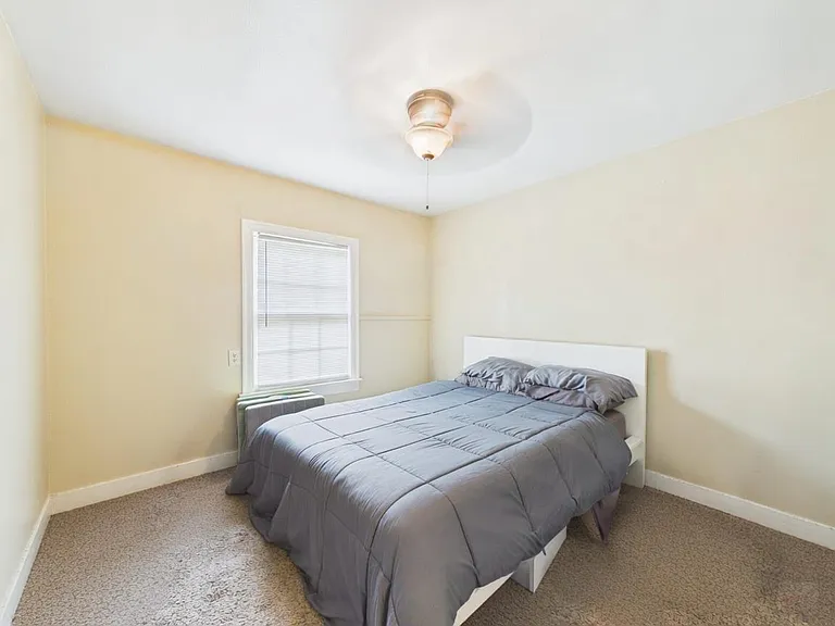 5204 Duval St — Photo 5
