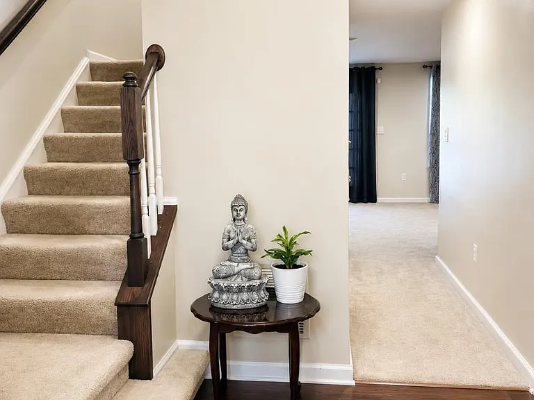 2046 Elm Tree Ct — Photo 3