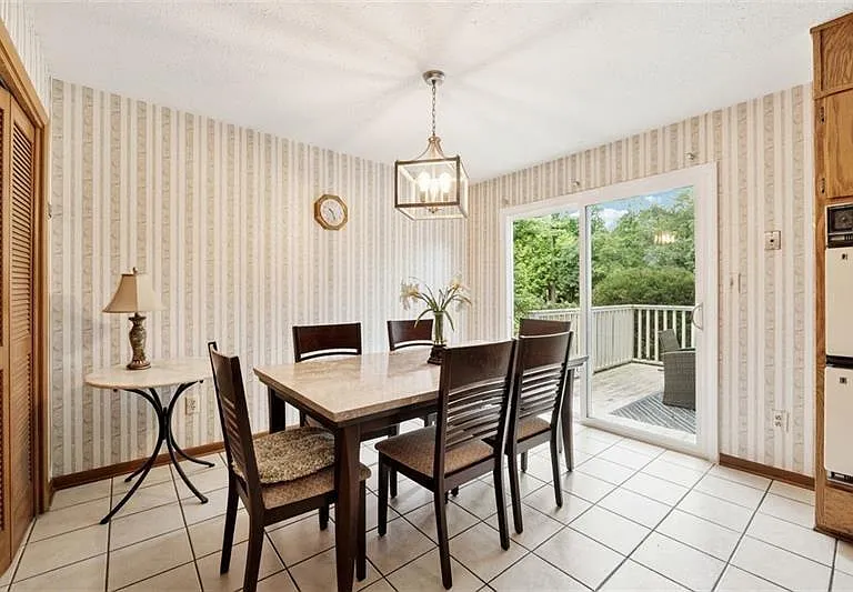 3655 Winters Hill Dr — Photo 9
