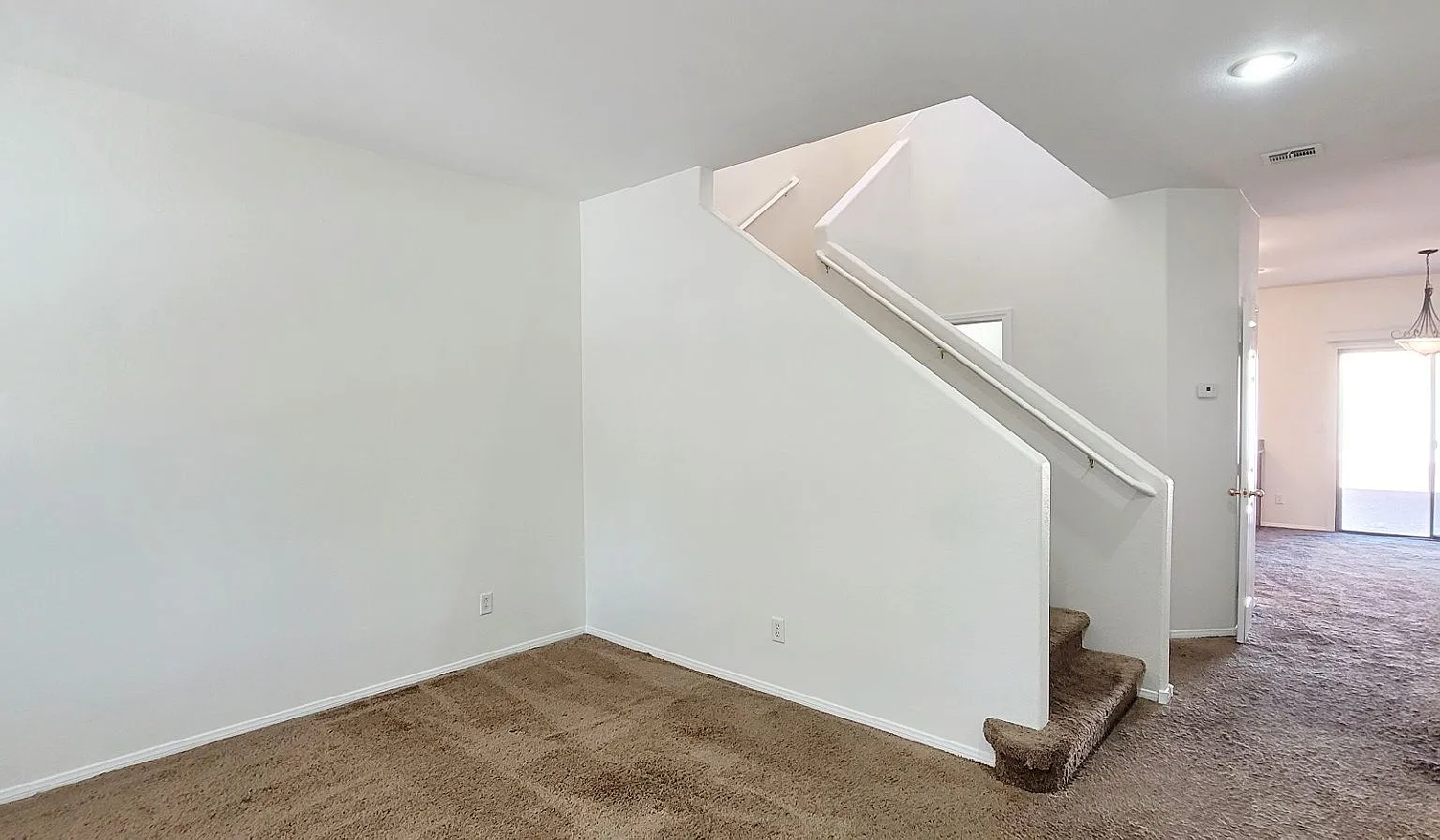 5616 Clotidle Soupert — Photo 3
