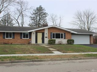 111 Blairwood Dr, Dayton, OH 45426