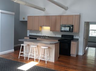 428 W Dee St Unit 14, Lebanon, IL 62254