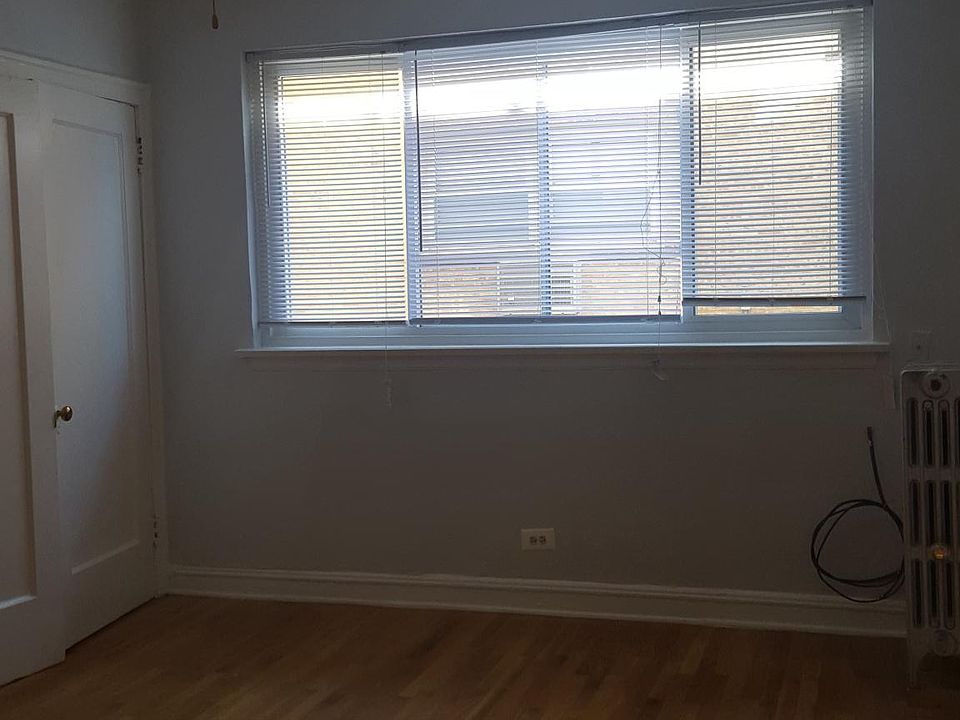 1st image of 1528 W Pratt Blvd APT 207