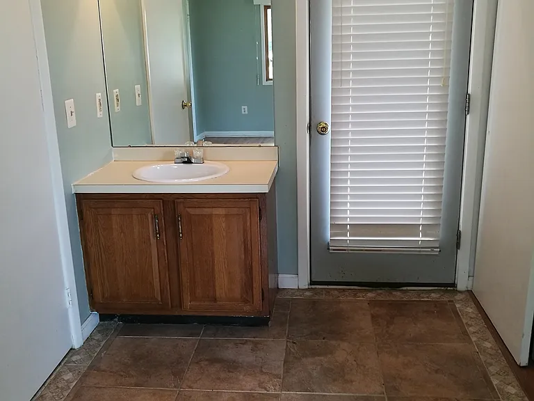 2113 Aspen Dr — Photo 8