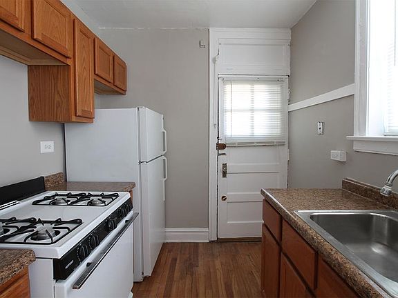 4th image of 628 S Austin Blvd APT 2K