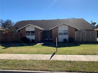 750 E Pecan St, Hurst, TX 76053